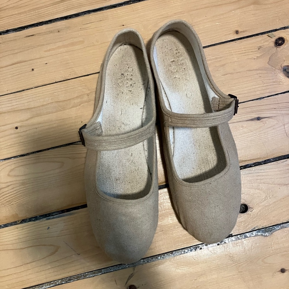 Small Lot Co. Classic Mary Jane flat